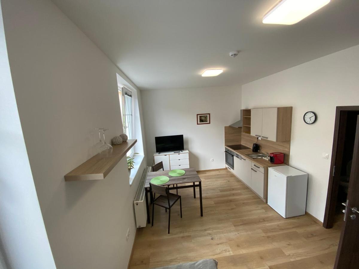 No. 34 Appartement Hradec Králové Buitenkant foto