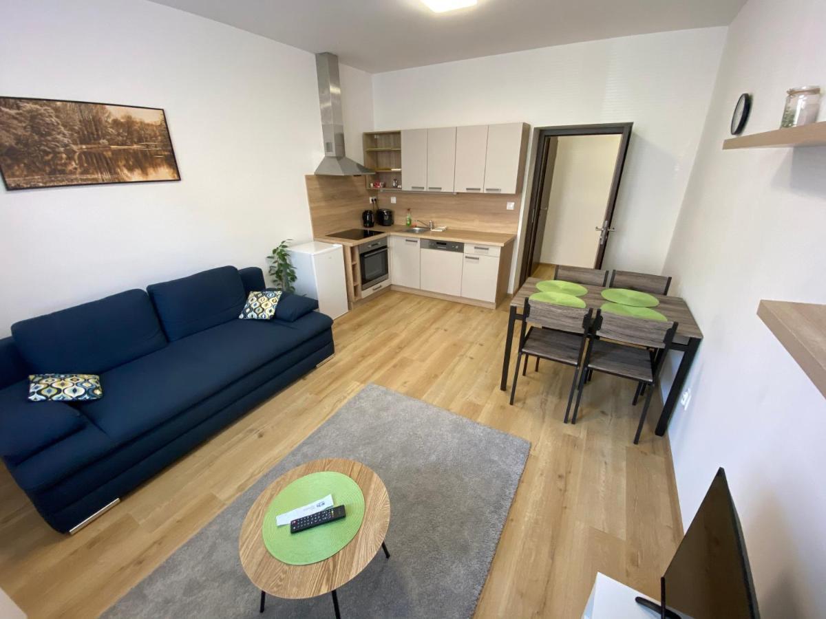 No. 34 Appartement Hradec Králové Buitenkant foto
