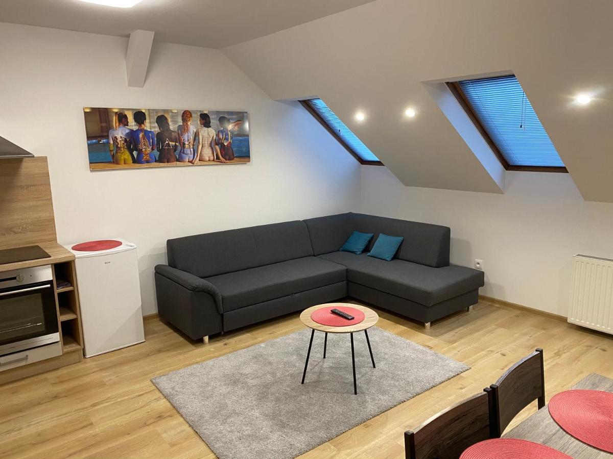 No. 34 Appartement Hradec Králové Buitenkant foto